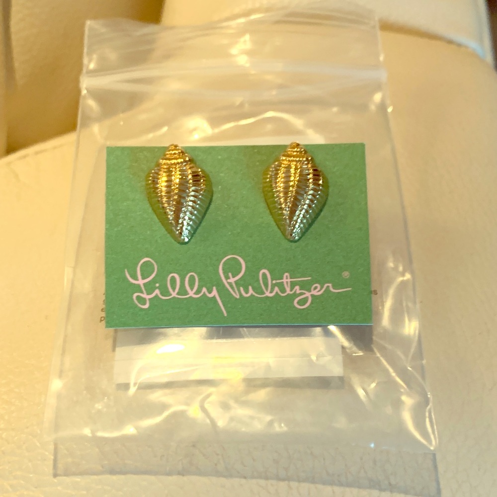 Lily Pulitzer Gold Shell earrings
